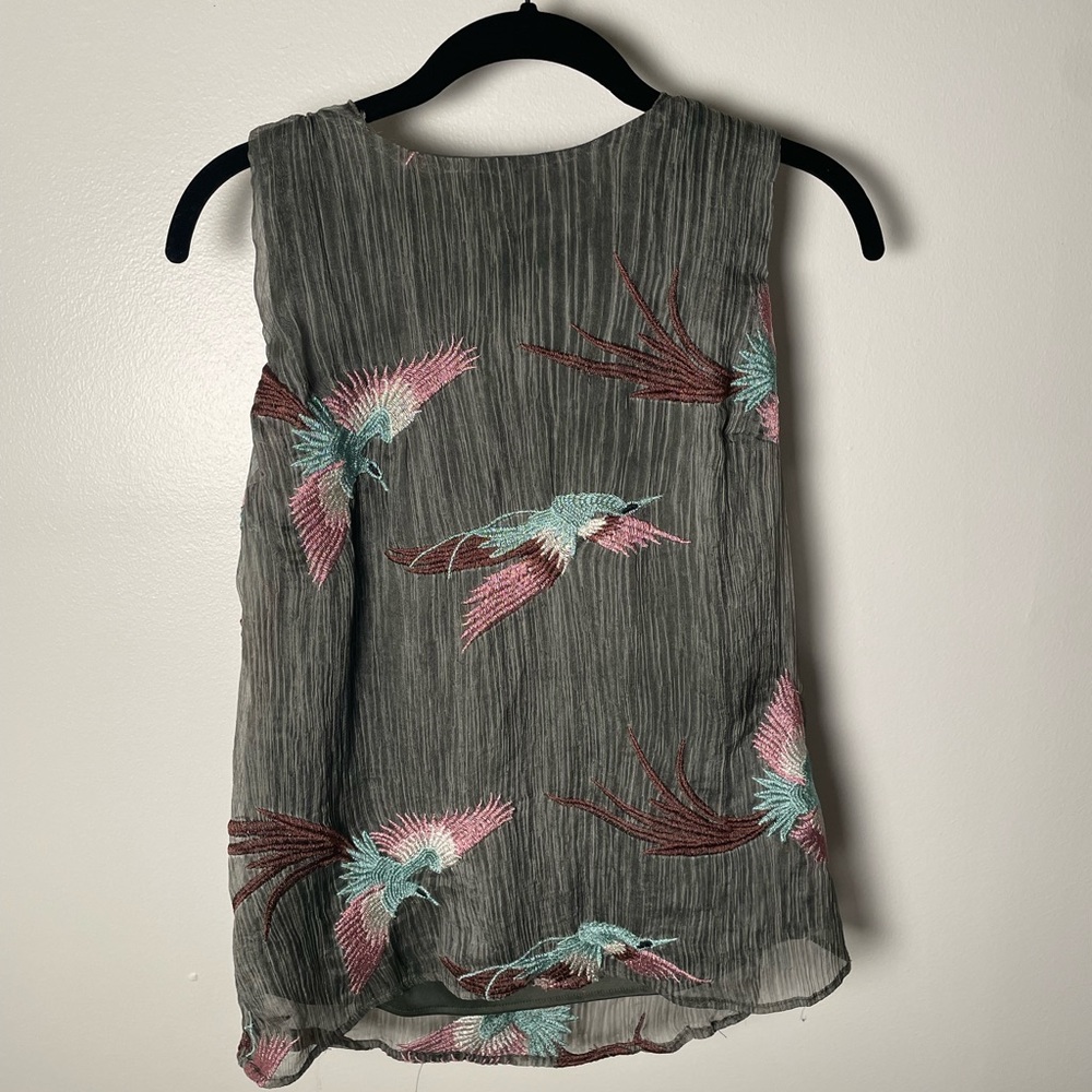Eva Franco for Anthropologie sleeveless blouse. Embroidered birds. Size 2